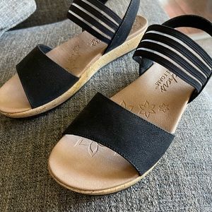 Skechers Brie Lo’Profile Sandals